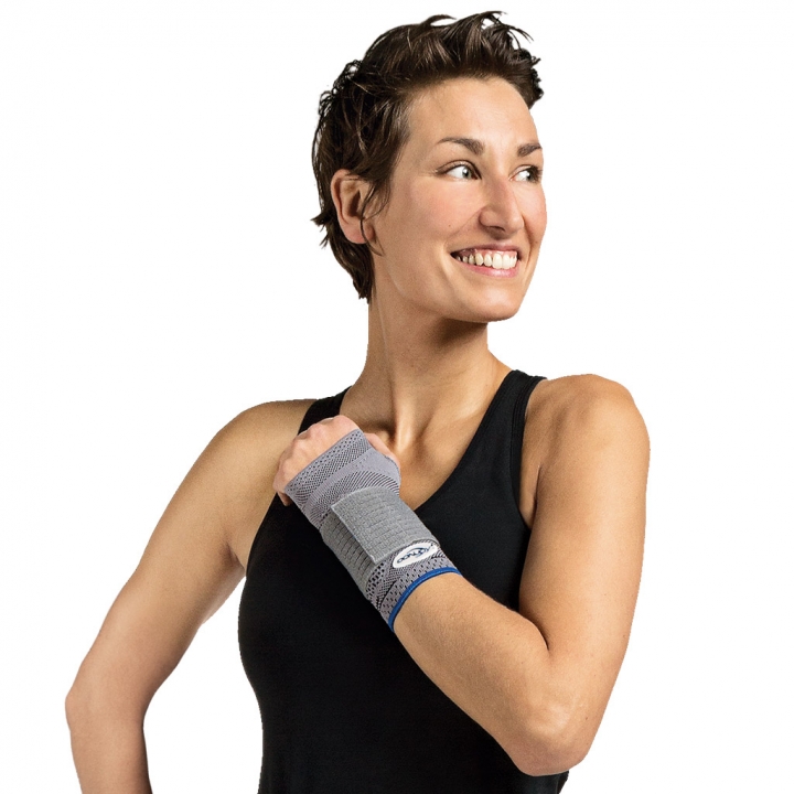 Donjoy ManuForce Premium Elastic Knitted Wrist Support