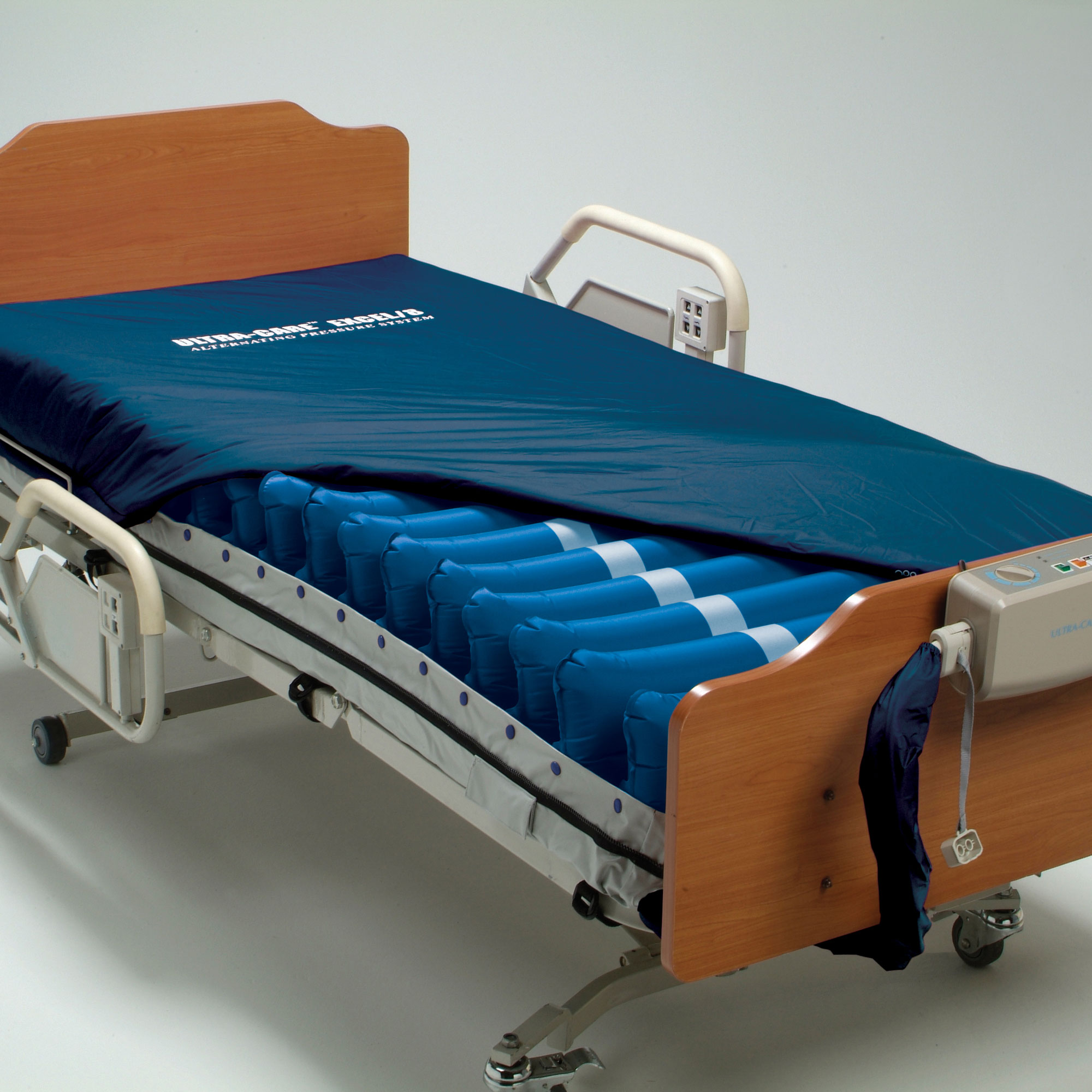 Ultra-Care 4800 APM with 84 Inch Mattress
