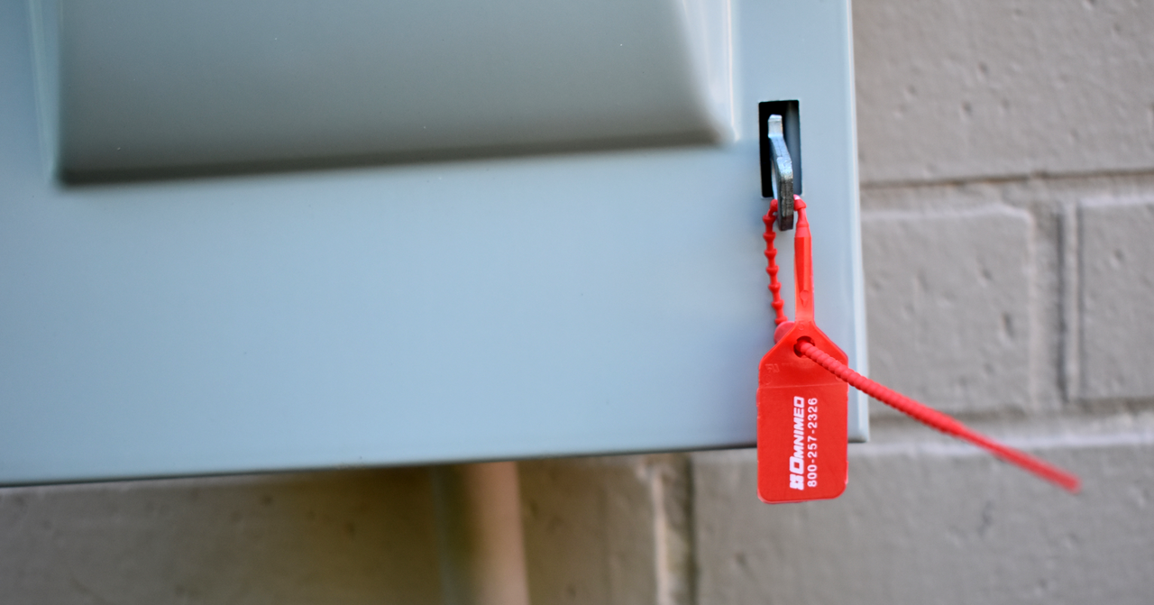 Sure Strip Safety Seal, Red