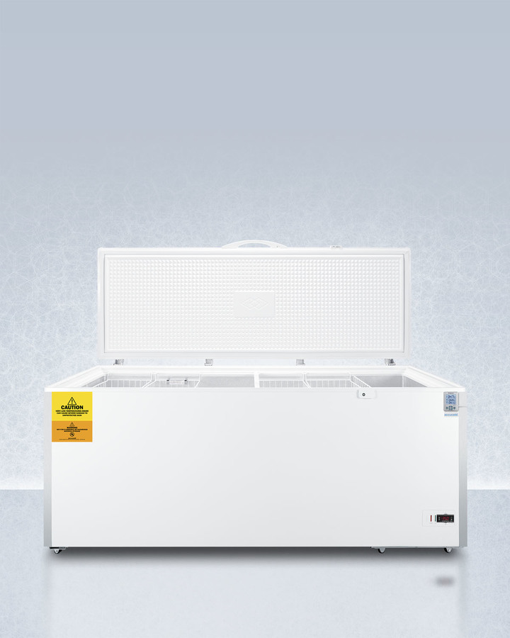 19.8 Cu Ft Chest Freezer Capable of -35º C (-31º F)
