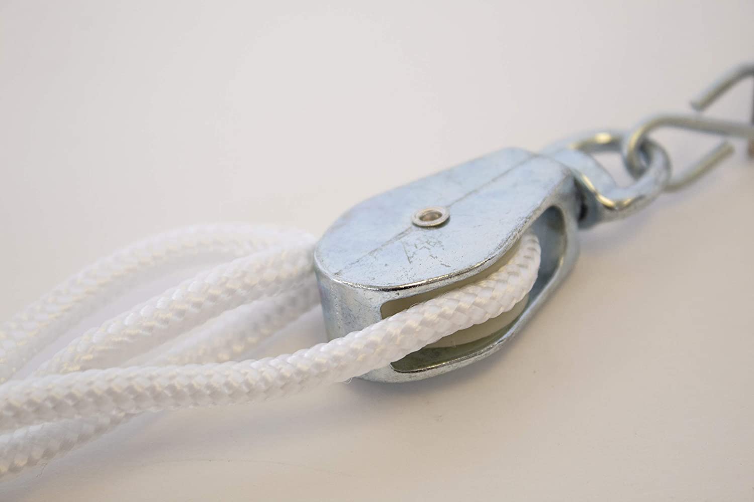 Shoulder Pulley with Metal Door Bracket