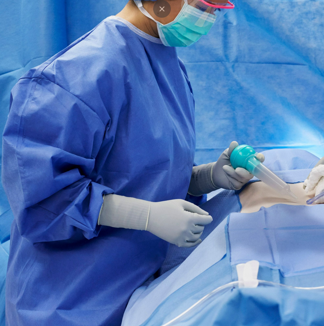 Cardinal Health Non - Reinforced Surgical Gowns 95995