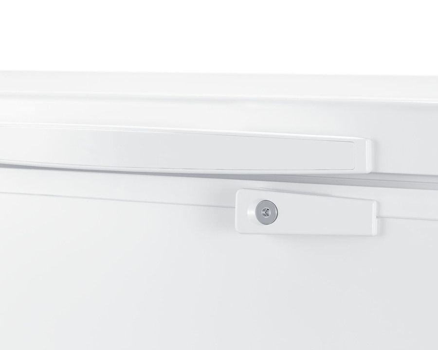 6.7 Cu Ft Chest Freezer Capable of -35º C (-31º F)