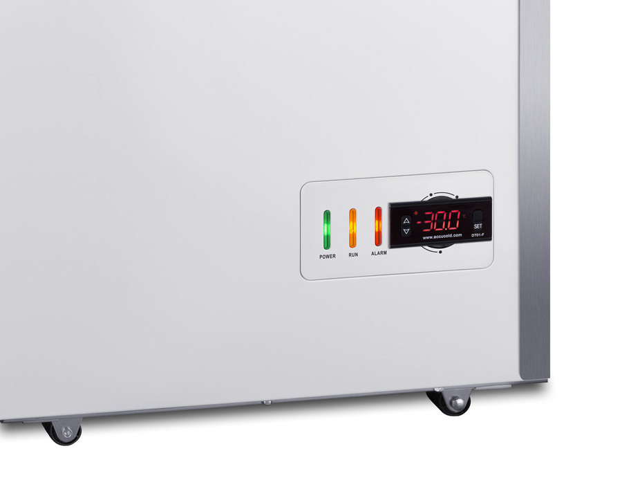 12.1 Cu Ft Chest Freezer Capable of -30º C (-22º F)