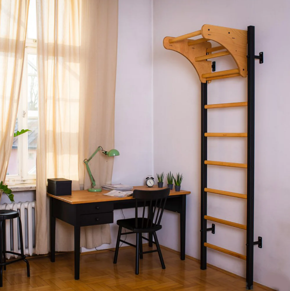 211 Wall Bar with Adjustable Beech Wood Pull Up Bar