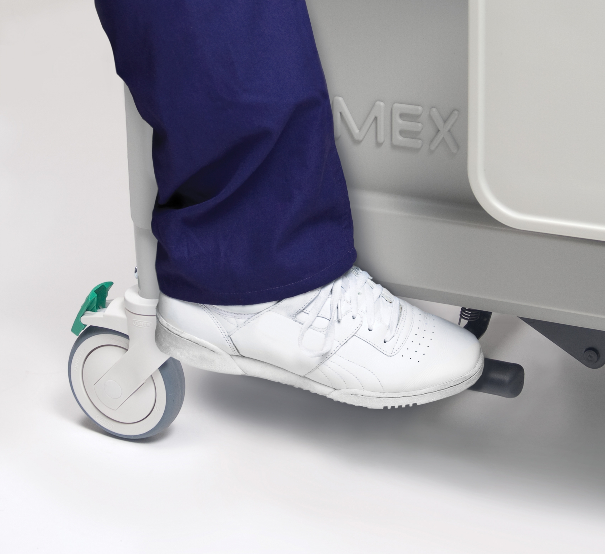 Lumex Deluxe Clinical Care Recliner