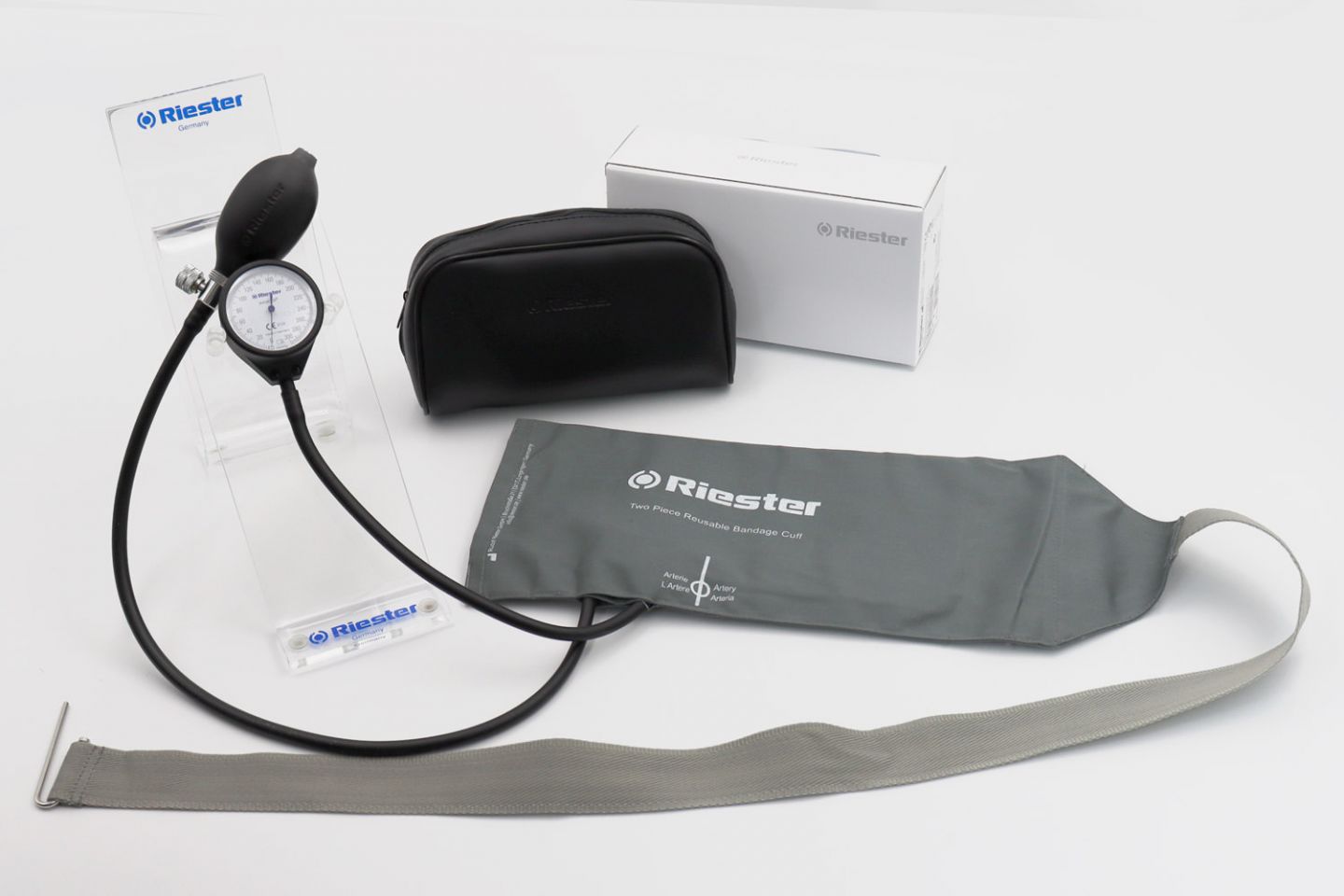 Exacta Aneroid Sphygmomanometer